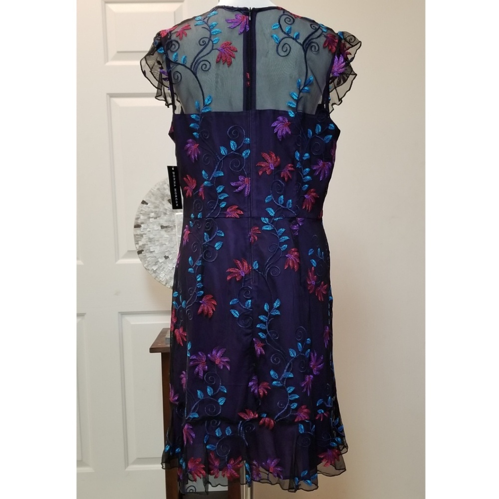 🆕️⬇️Donna Morgan Embroidered Floral Sheath Dress - Picture 6 of 9